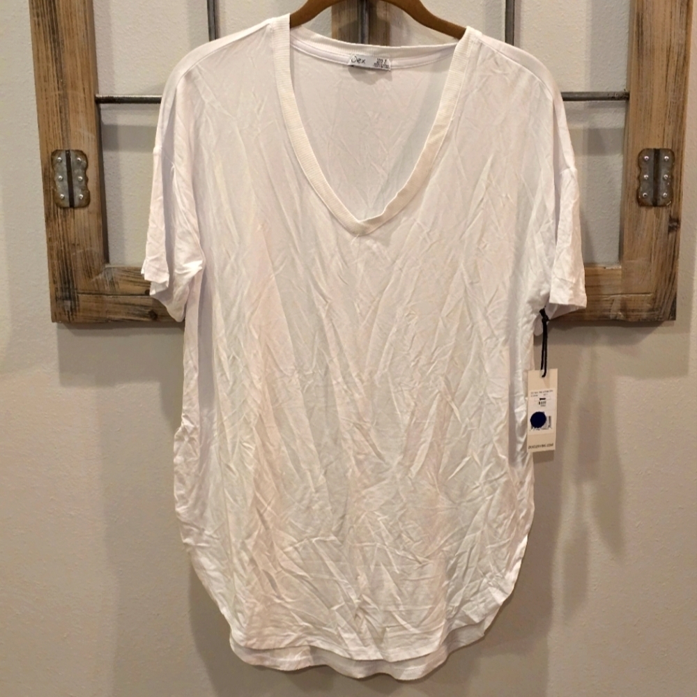 Dex White V-Neck Women’s Top